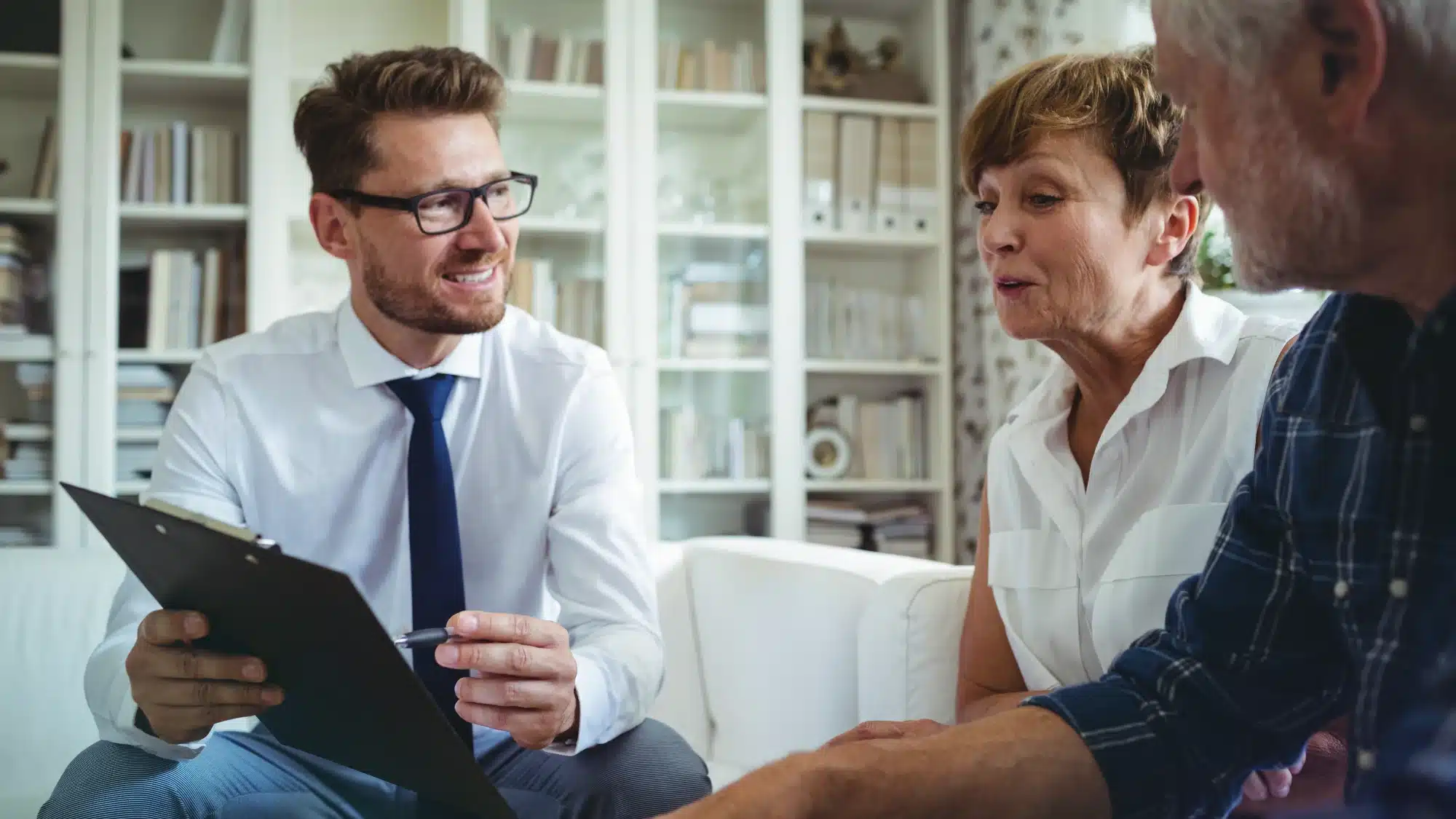 1772630082_Comparing Financial Planners and Financial Advisors to Help You Make the Right Choice